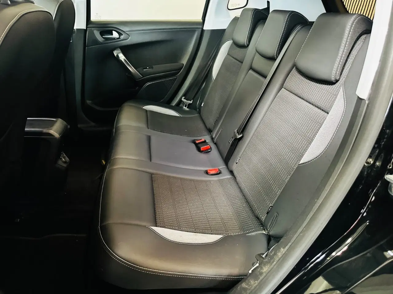 Billede 17 - Peugeot 2008 1,2 PureTech 82 Selection Sky