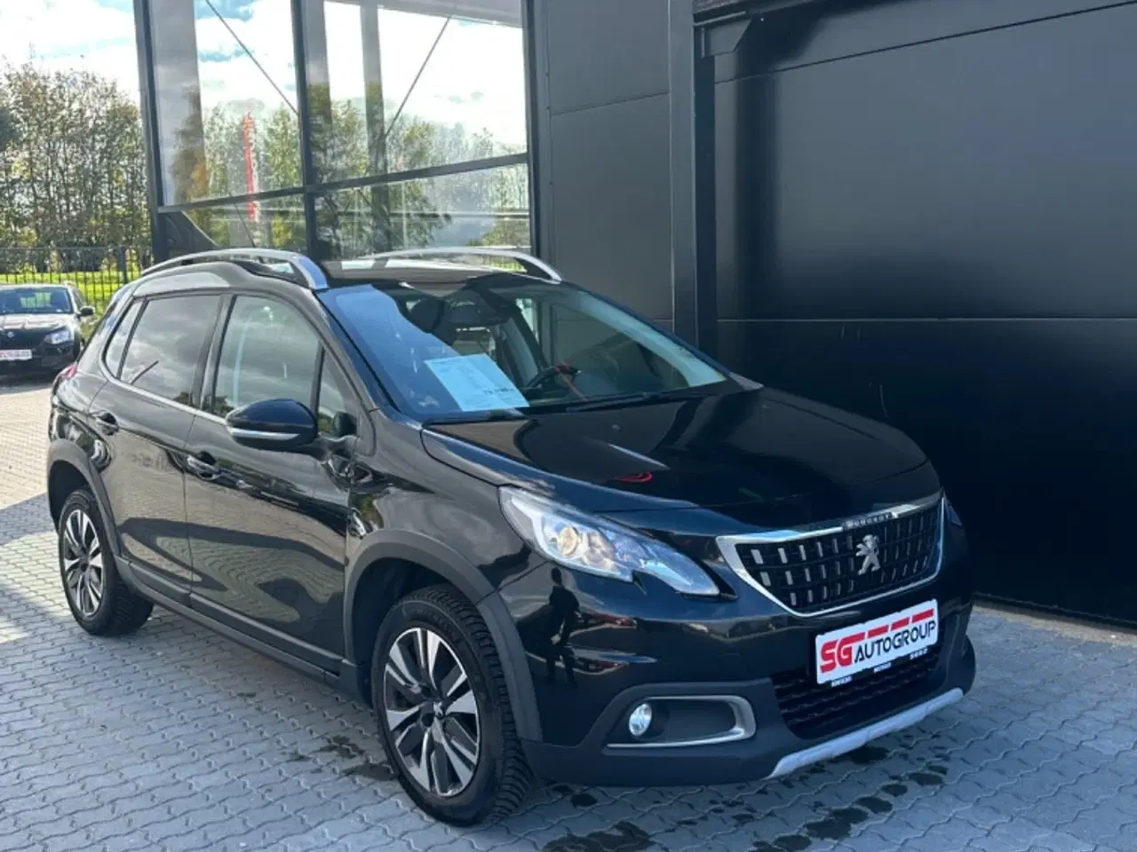 Billede 1 - Peugeot 2008 1,2 e-THP 110 Allure Sky