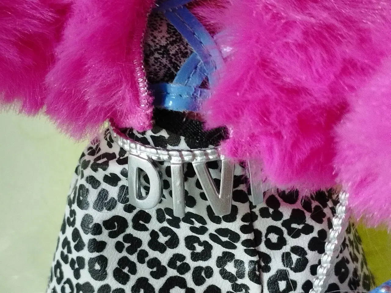 Billede 15 - Dukke, MGA Entertainment LOL Surprise OMG Lady Div