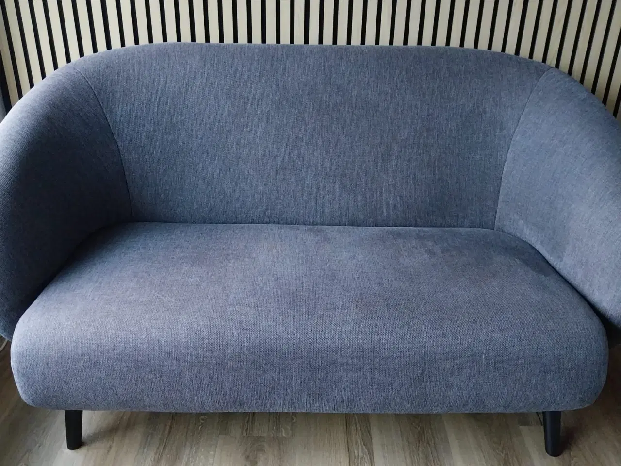 Billede 2 - Fin sofa i stof
