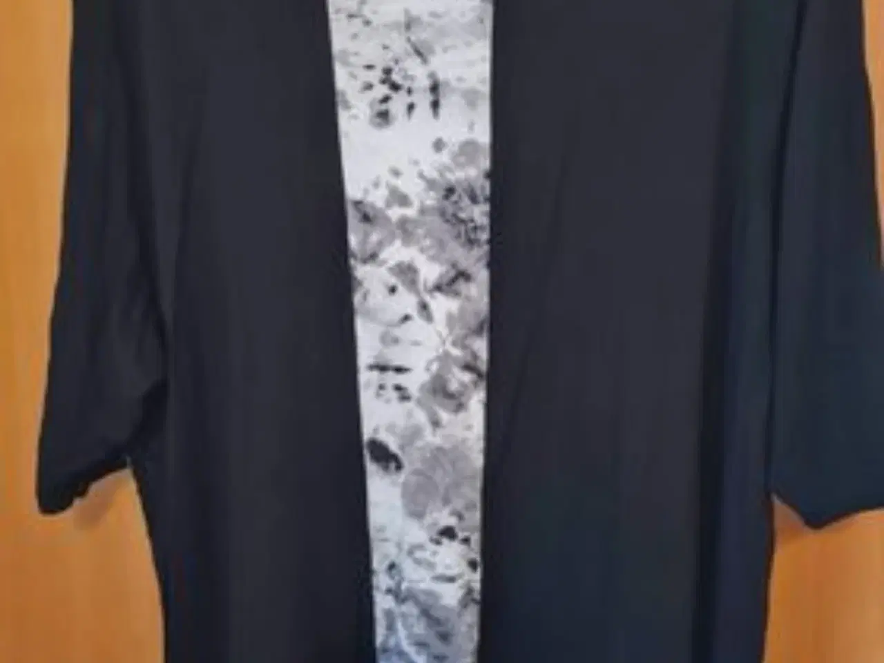 Billede 4 - T-shirt str 54 fra Handberg