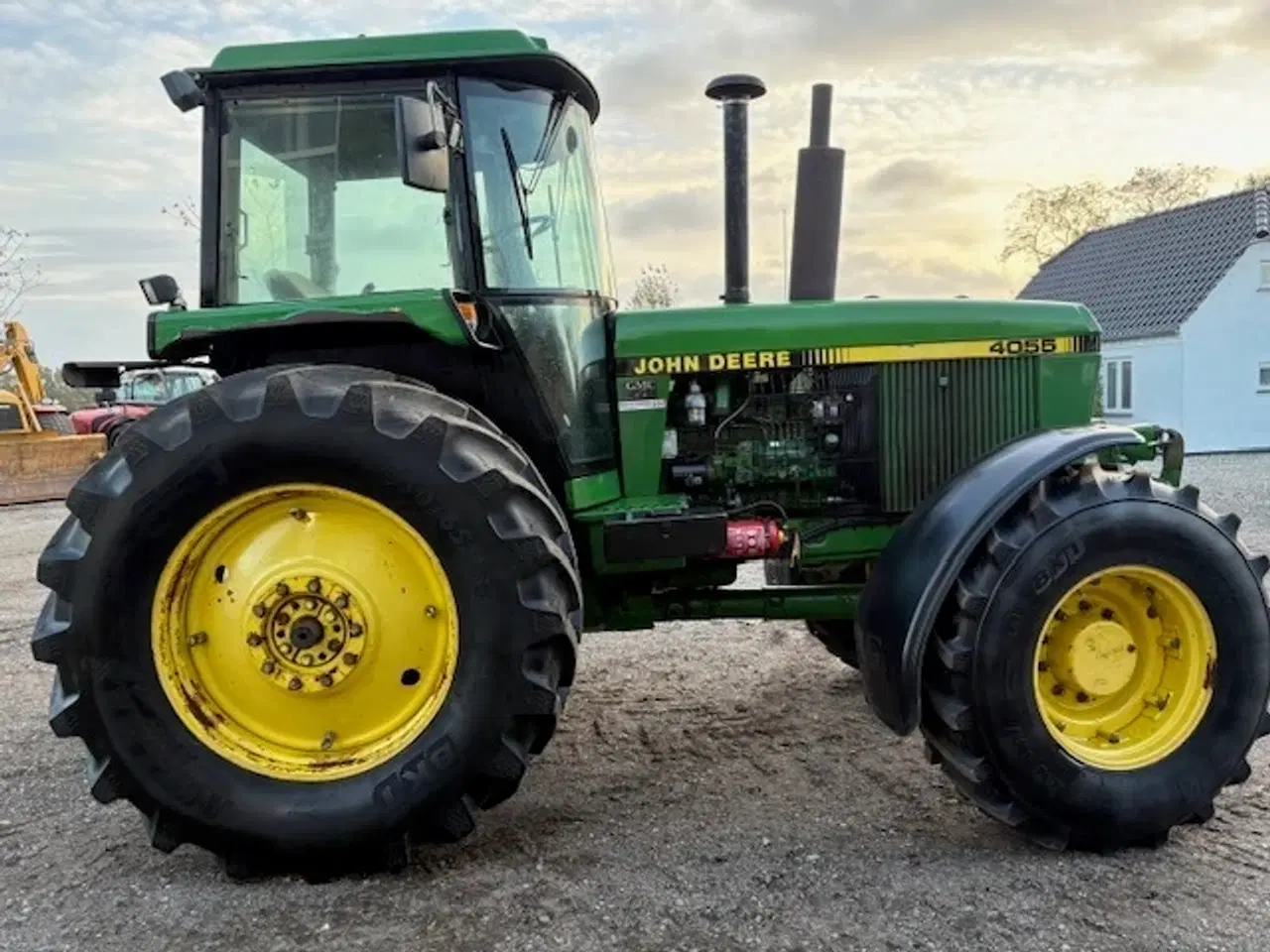 Billede 6 - John Deere 4055 FRONTLIFT, NÆSTEN NYE DÆK