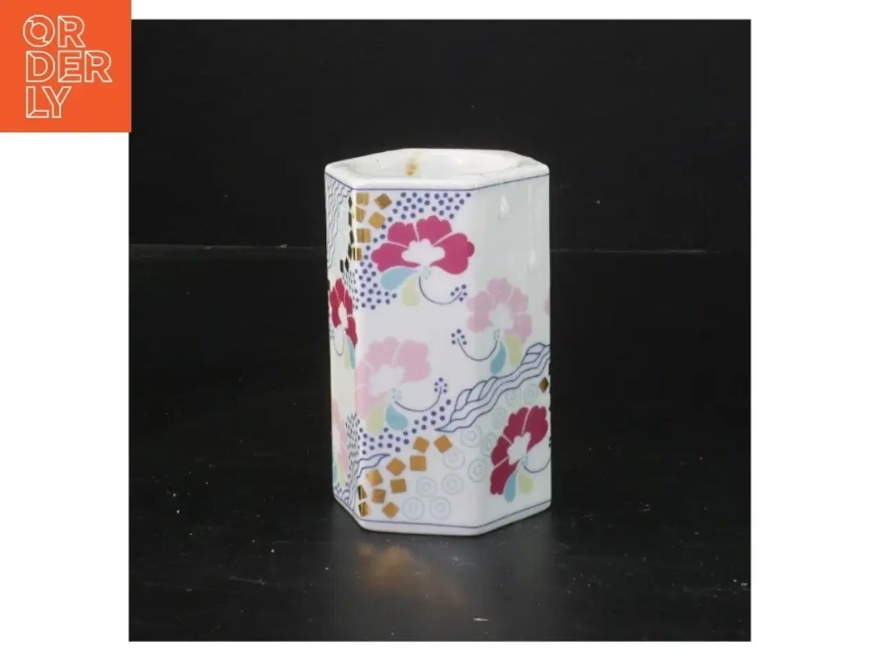 Billede 2 - Vase med blomsterdesign fra B&G (str. 10 cm) (DVD)