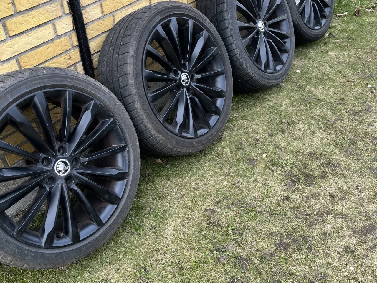 Billede 4 - Skoda Alufælge 19” 