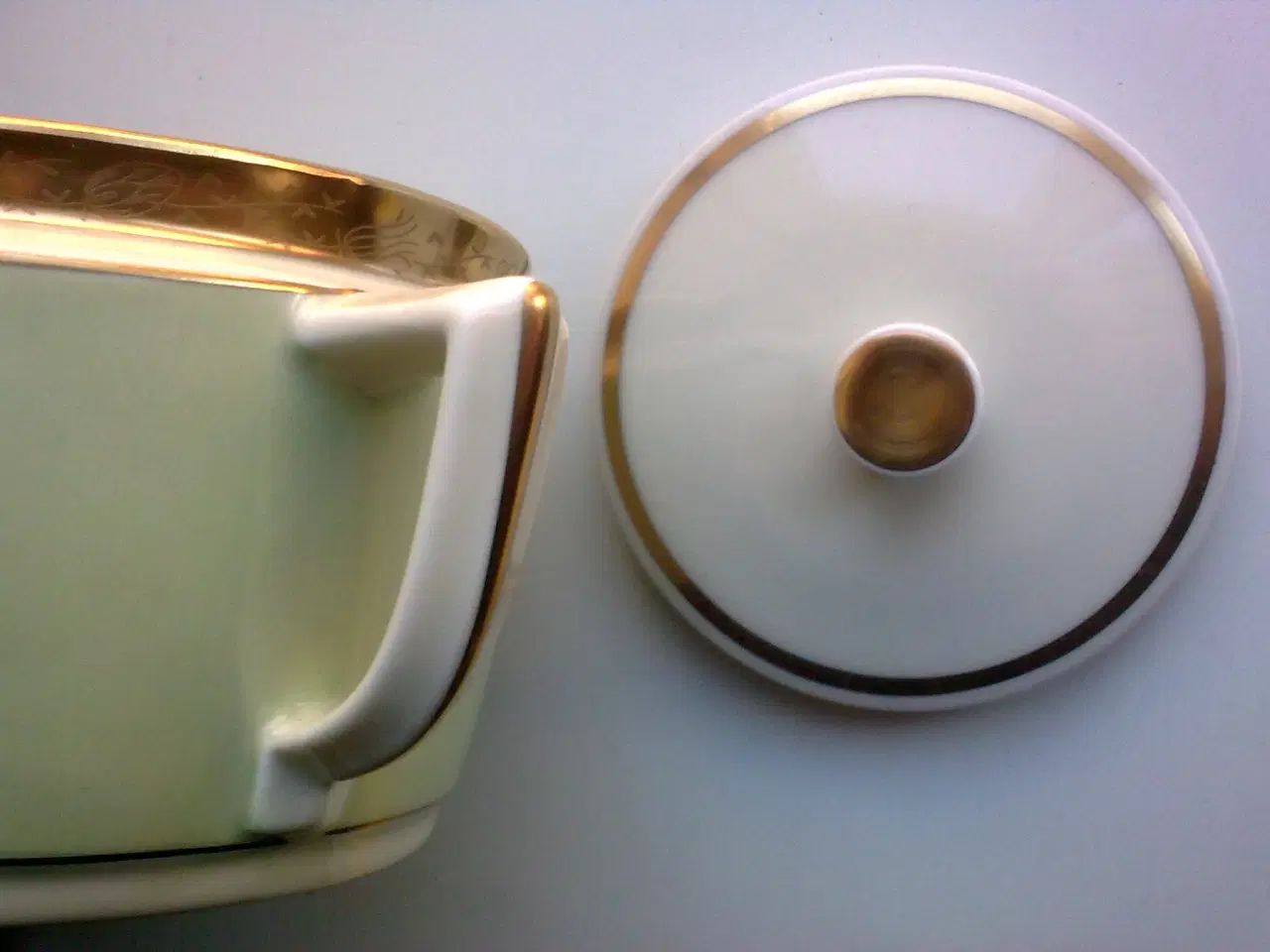 Billede 3 - Royal Copenhagen guld på krukke i mos grøn Dagmar