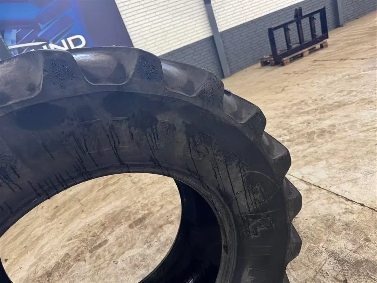 Billede 3 - Michelin 540/65R28