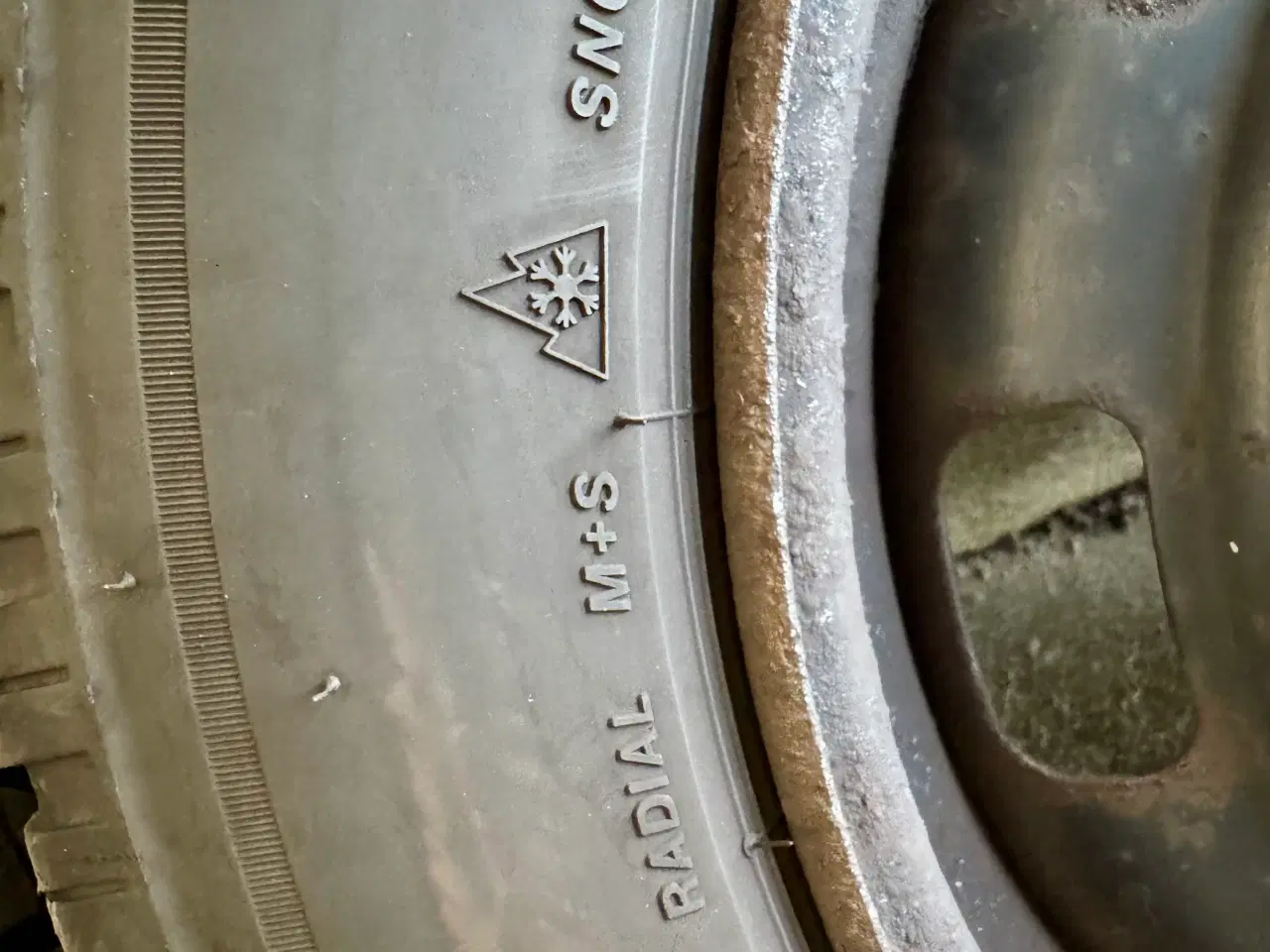 Billede 5 - Bridgestone vinterdæk til Peugeot 208, stålfælge