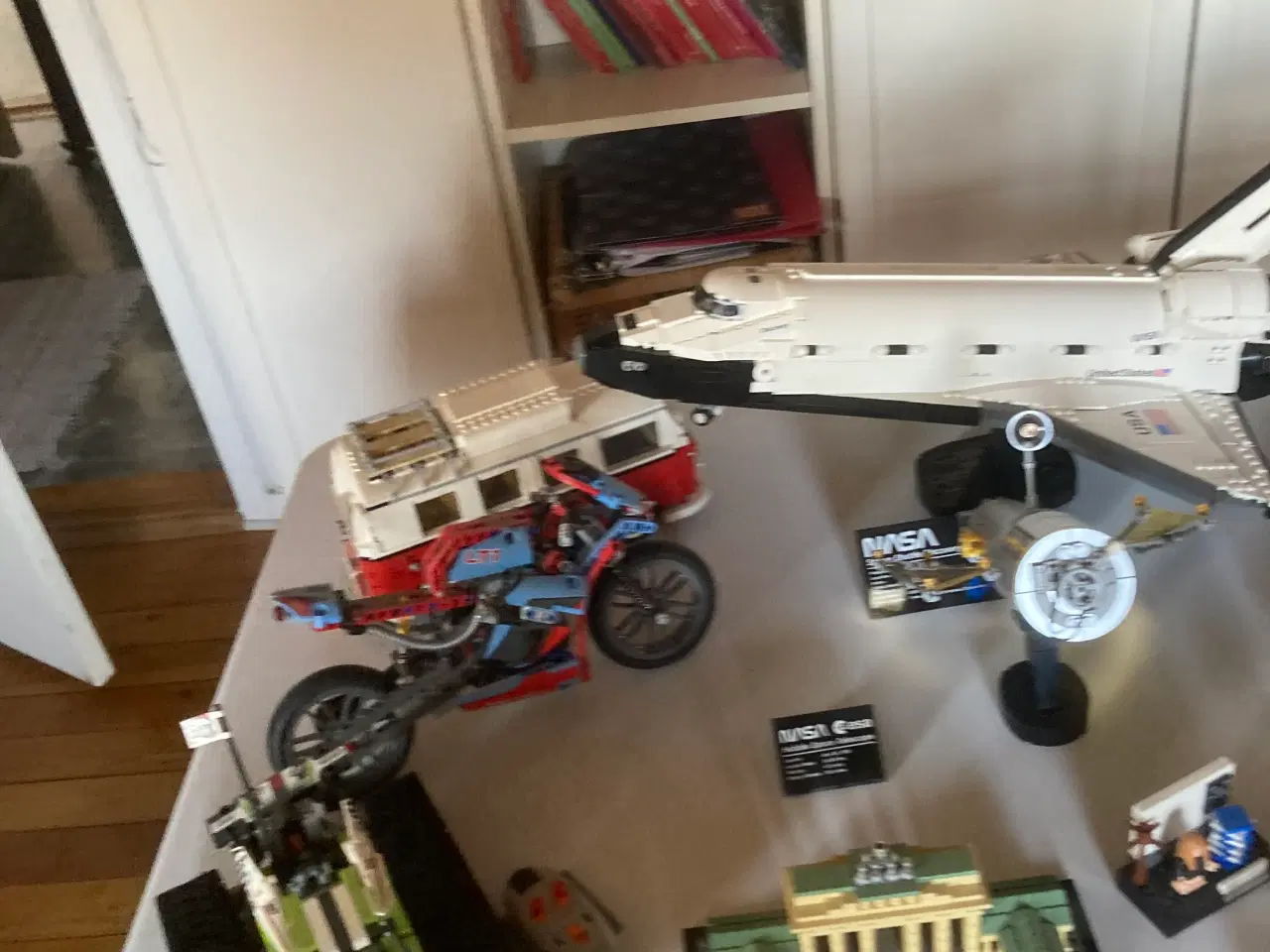 Billede 2 - Lego færdigbygget brugt kun til pynt
