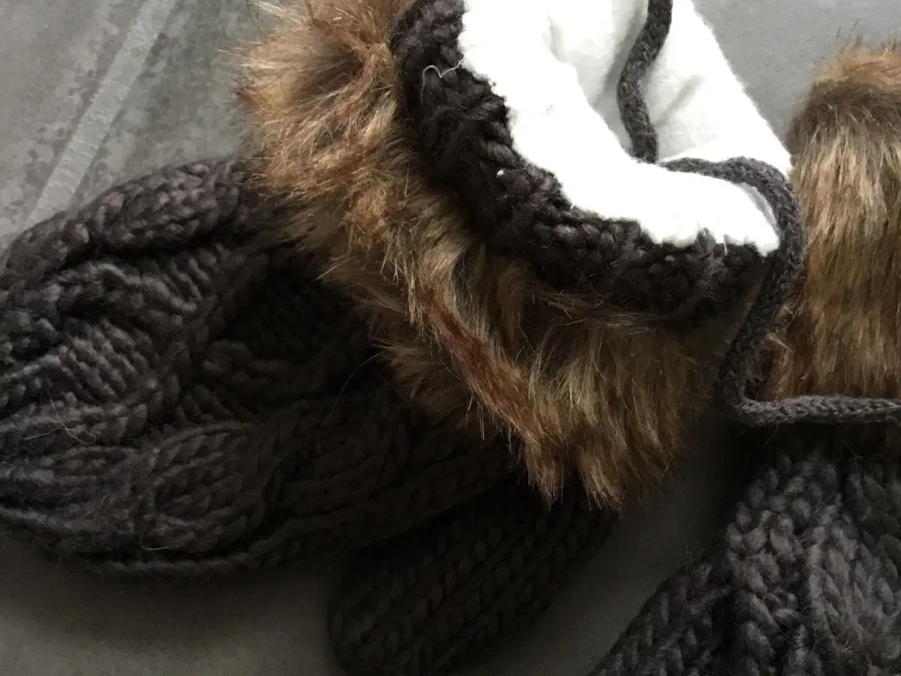 Billede 4 - Mørkegrå strikvanter luffer strik vanter med pels 