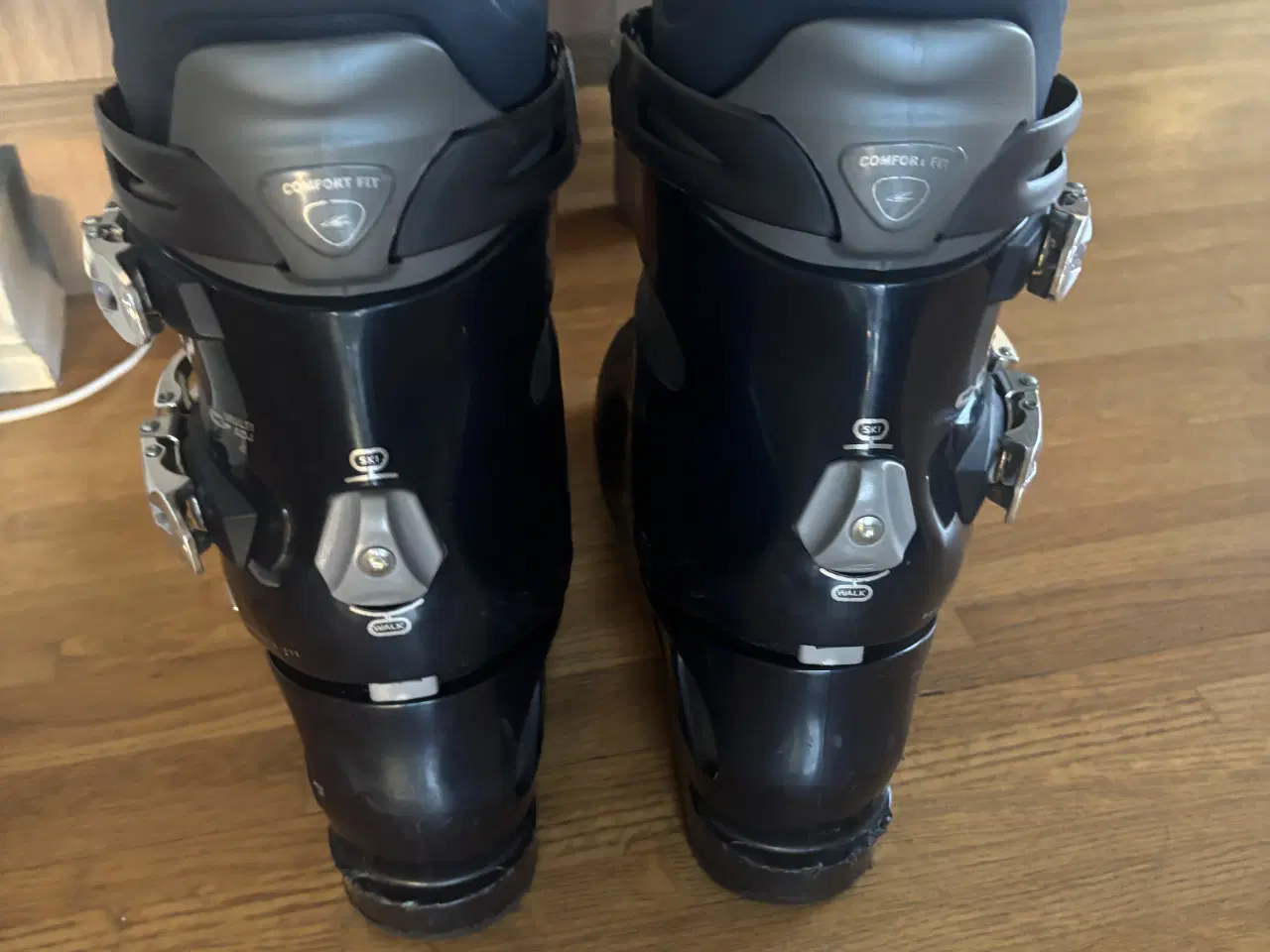 Billede 8 - Alpin Carving ski + stave og støvler