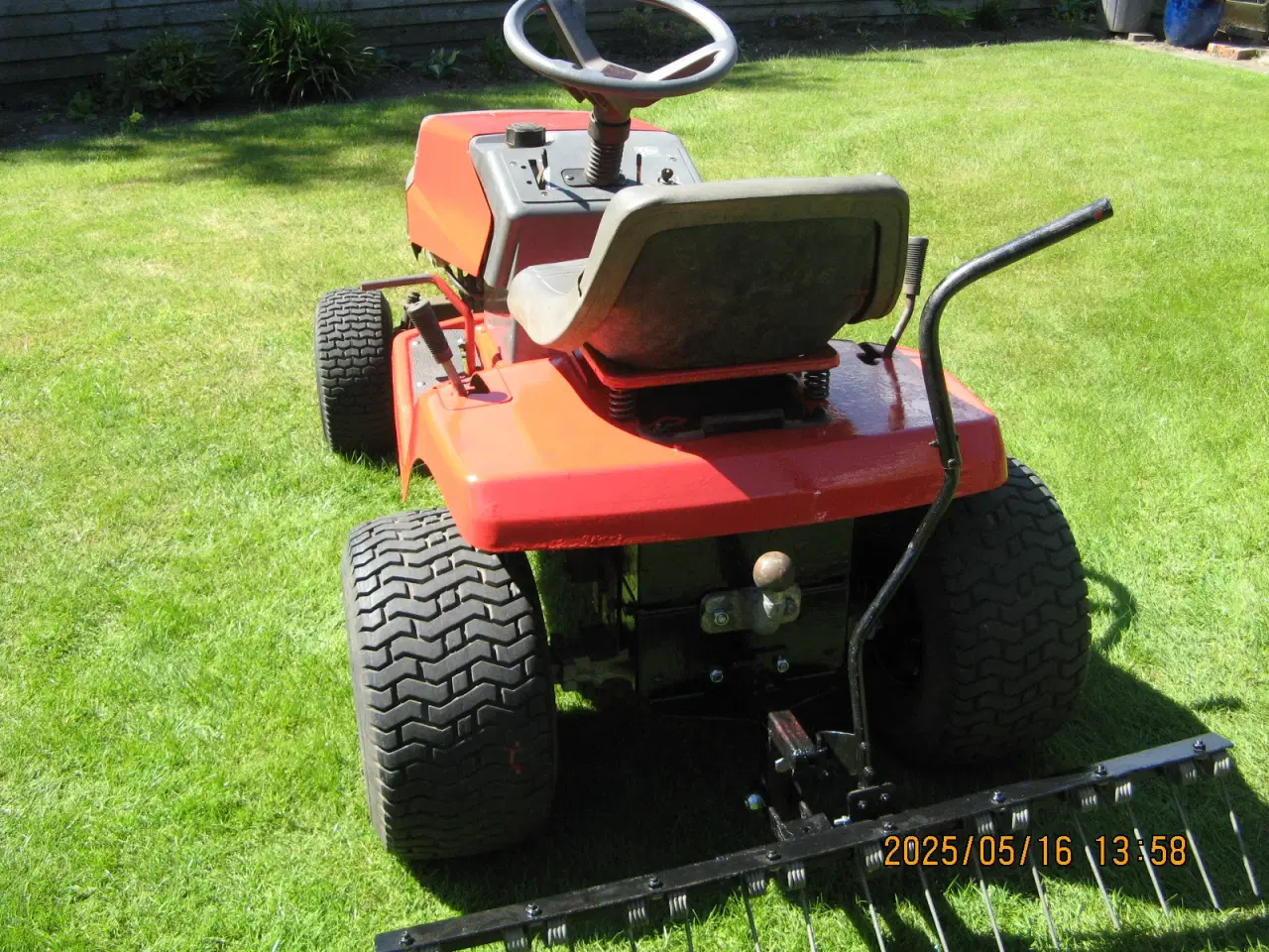 Billede 6 - Traktor med rive uden klipper