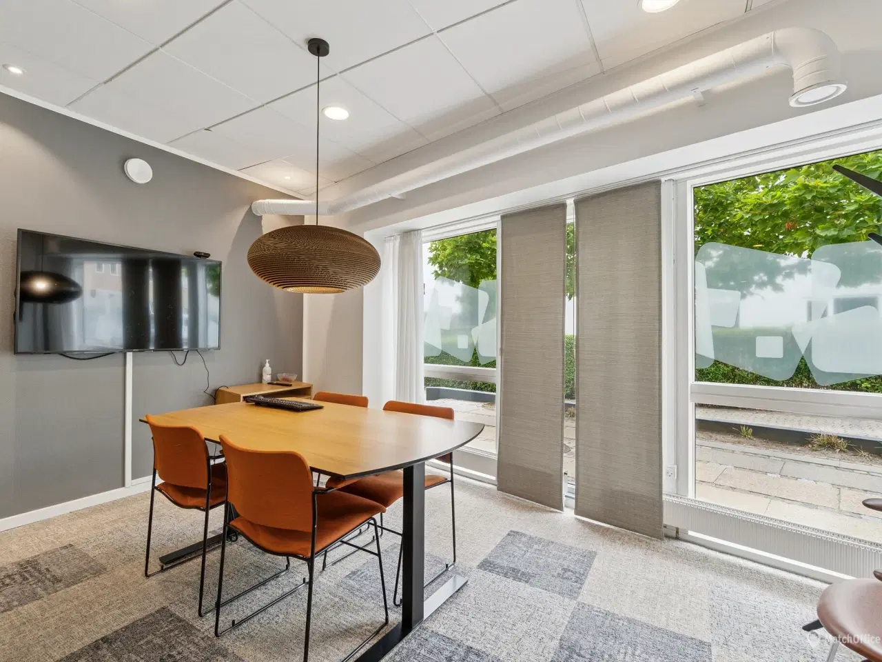 Billede 4 - Velholdt og indbydende domicillejemål med stor eksponering - velegnet til kontor. butik, showroom eller undervisning