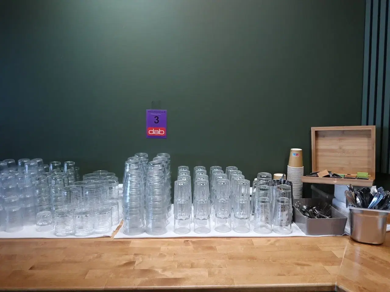 Billede 1 - Stort parti glas & service