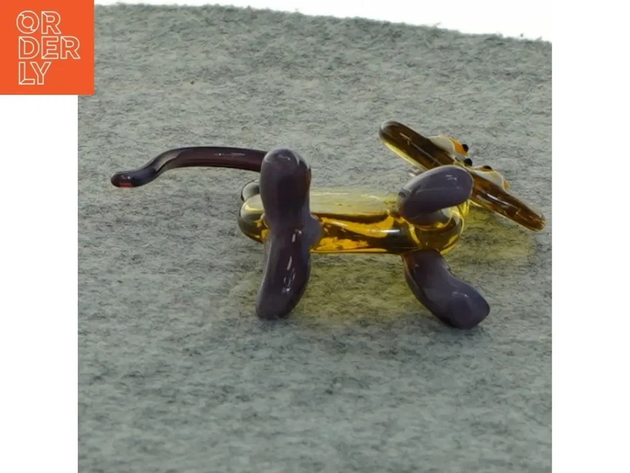 Billede 4 - Glasfigur af hund (str. 10x9 cm)