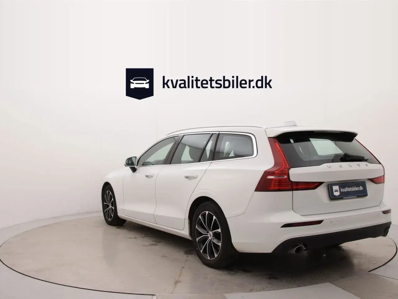 Billede 3 - Volvo V60 2,0 T4 190 Momentum aut.