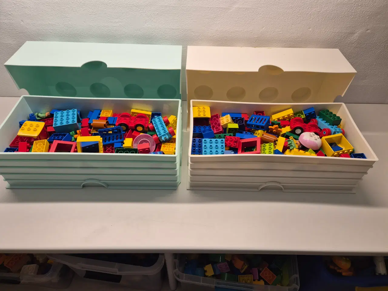 Billede 1 - 2 kasser 380.- Duplo Kasser med blandet duplo,