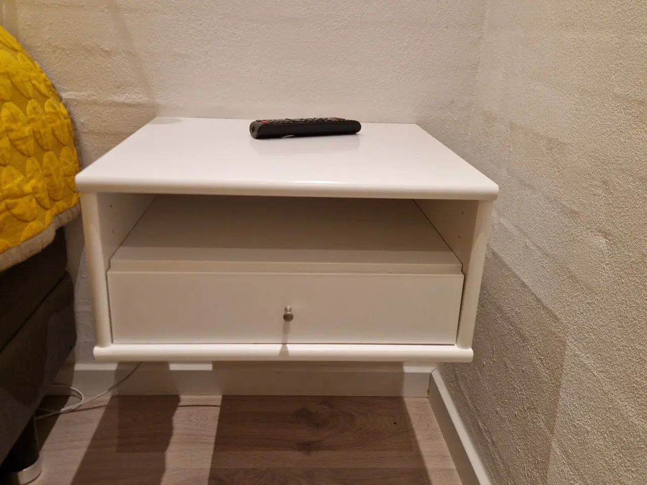 Billede 2 - Mistral natbord 