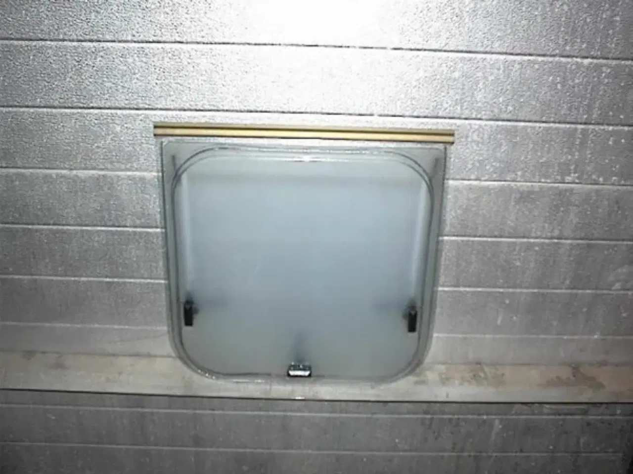 Billede 1 -   Adria Toiletrude