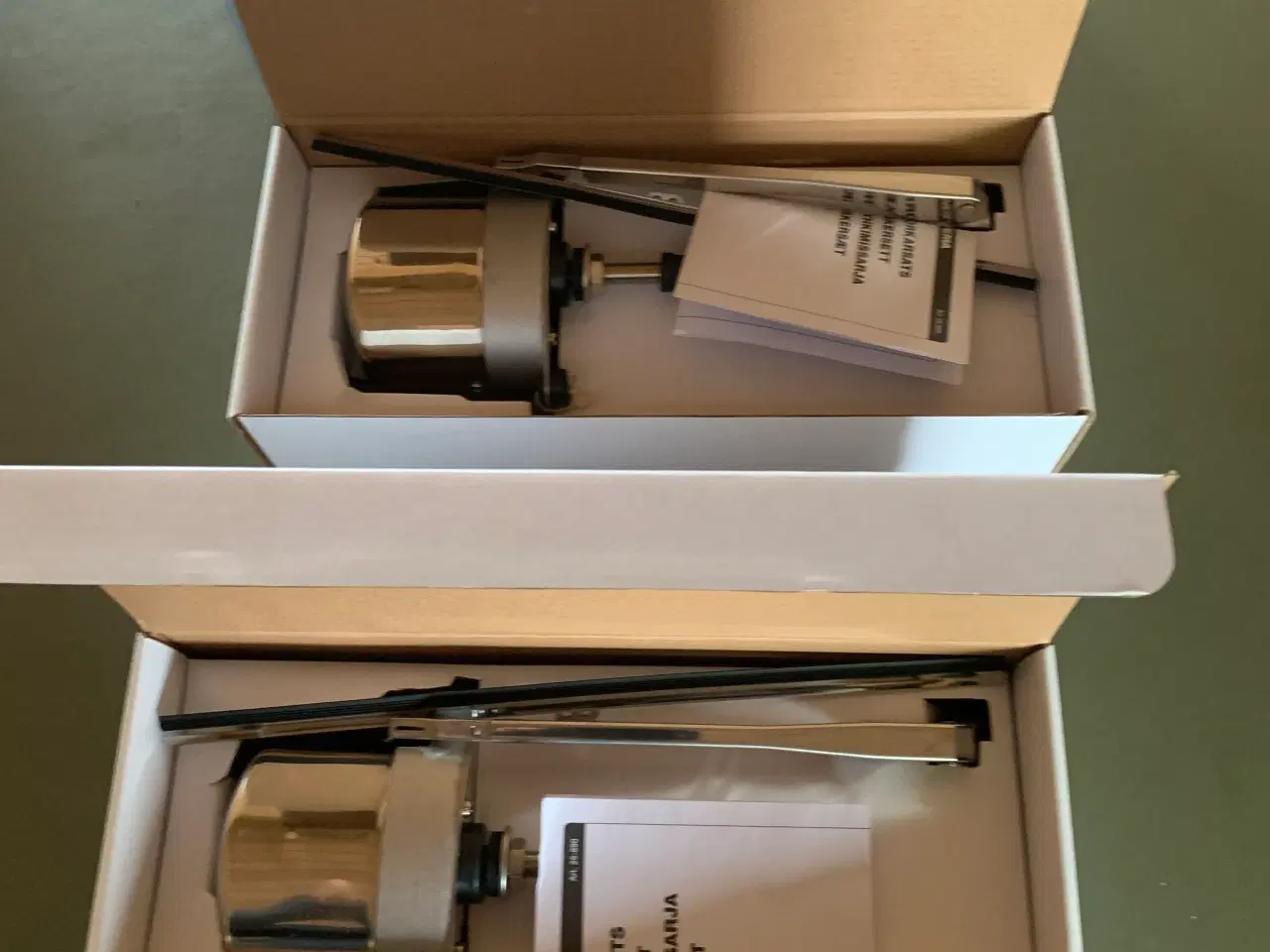 Billede 2 - Viskermotor med arm og viskerblad