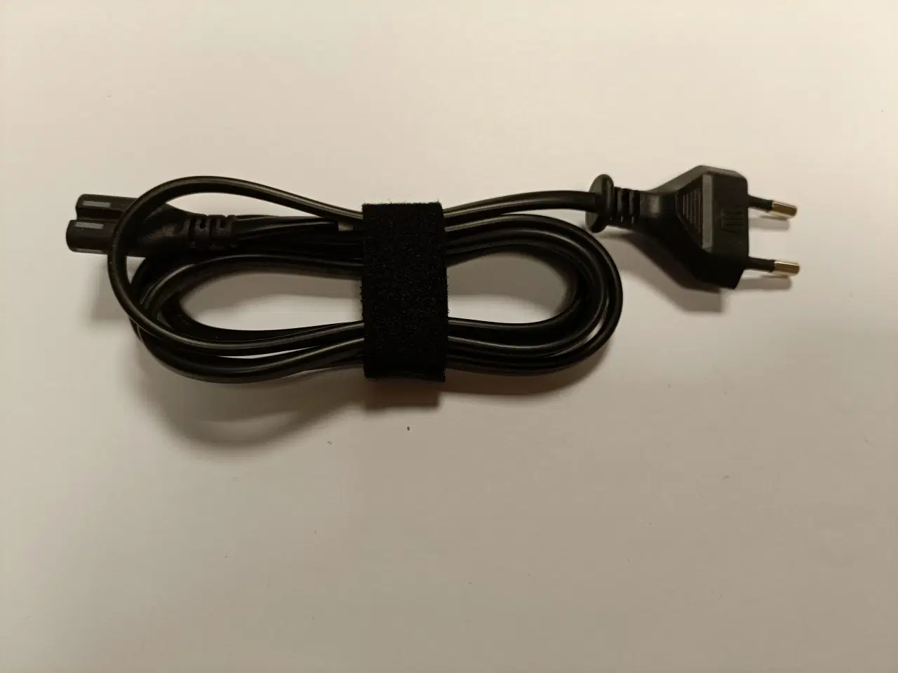 Billede 1 - Netkabel med sekskantet Euro netstik (8-tals)