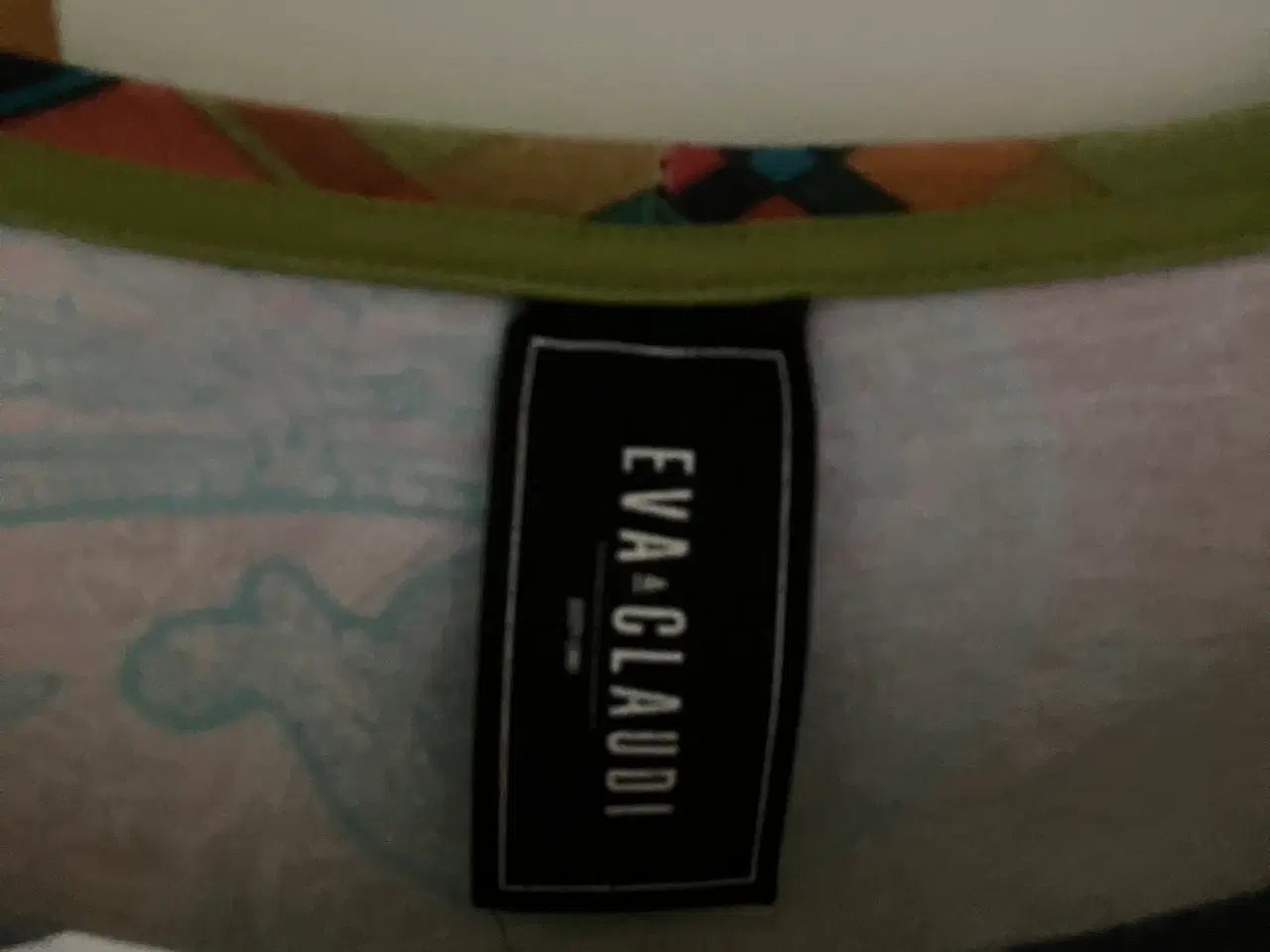 Billede 2 - T-shirts fra Eva&Claudi i str S i bomuld mm