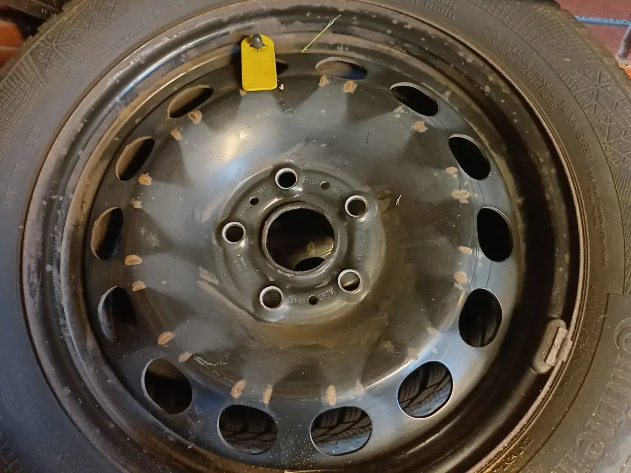 Billede 2 - Vinterdæk på stålfælge, 205/55 R16