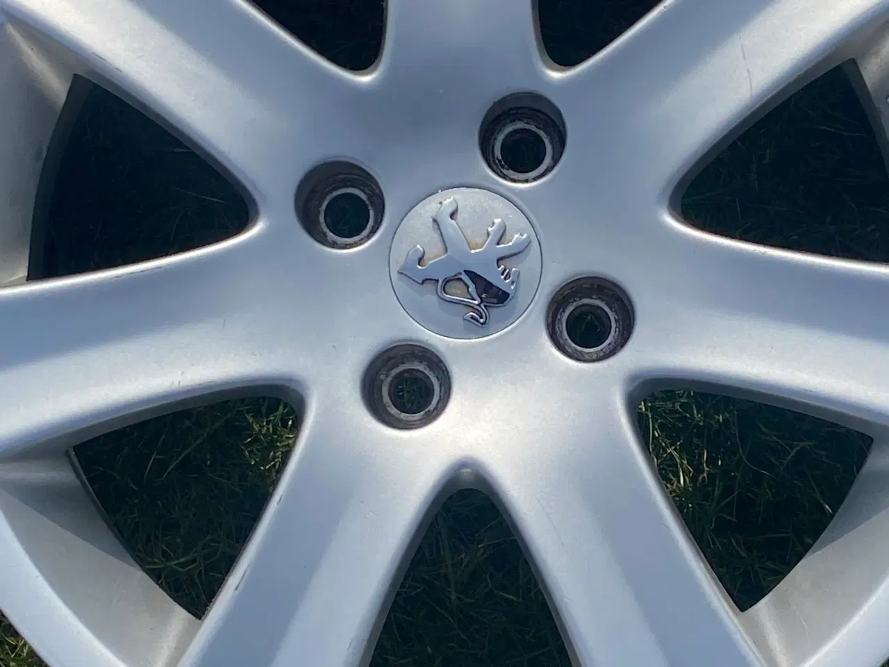 Billede 3 - Orginel Peugot Fælge 16 tomer