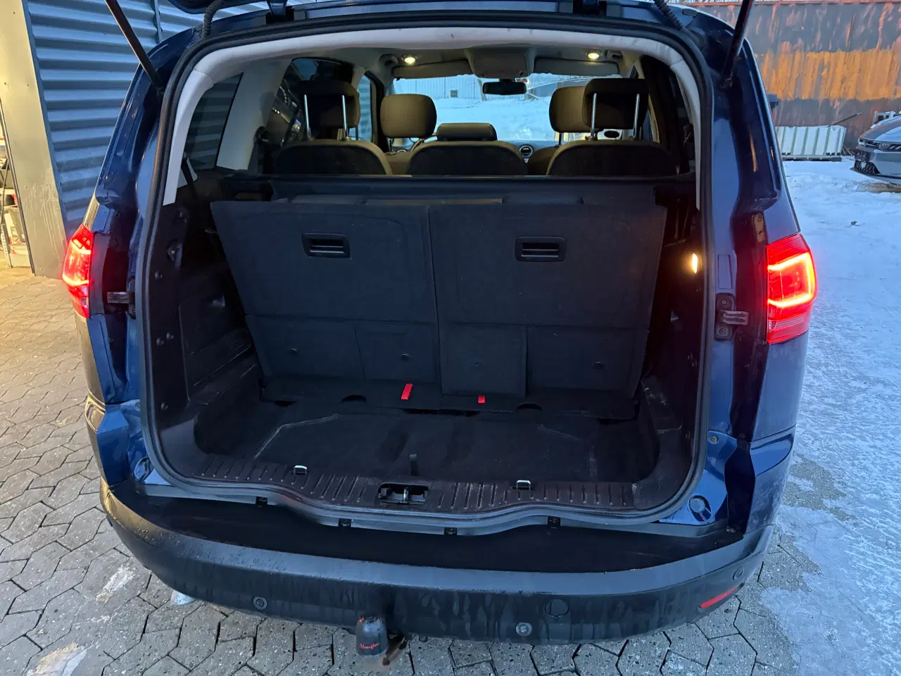 Billede 8 - Pæn 7 Personers familiebil