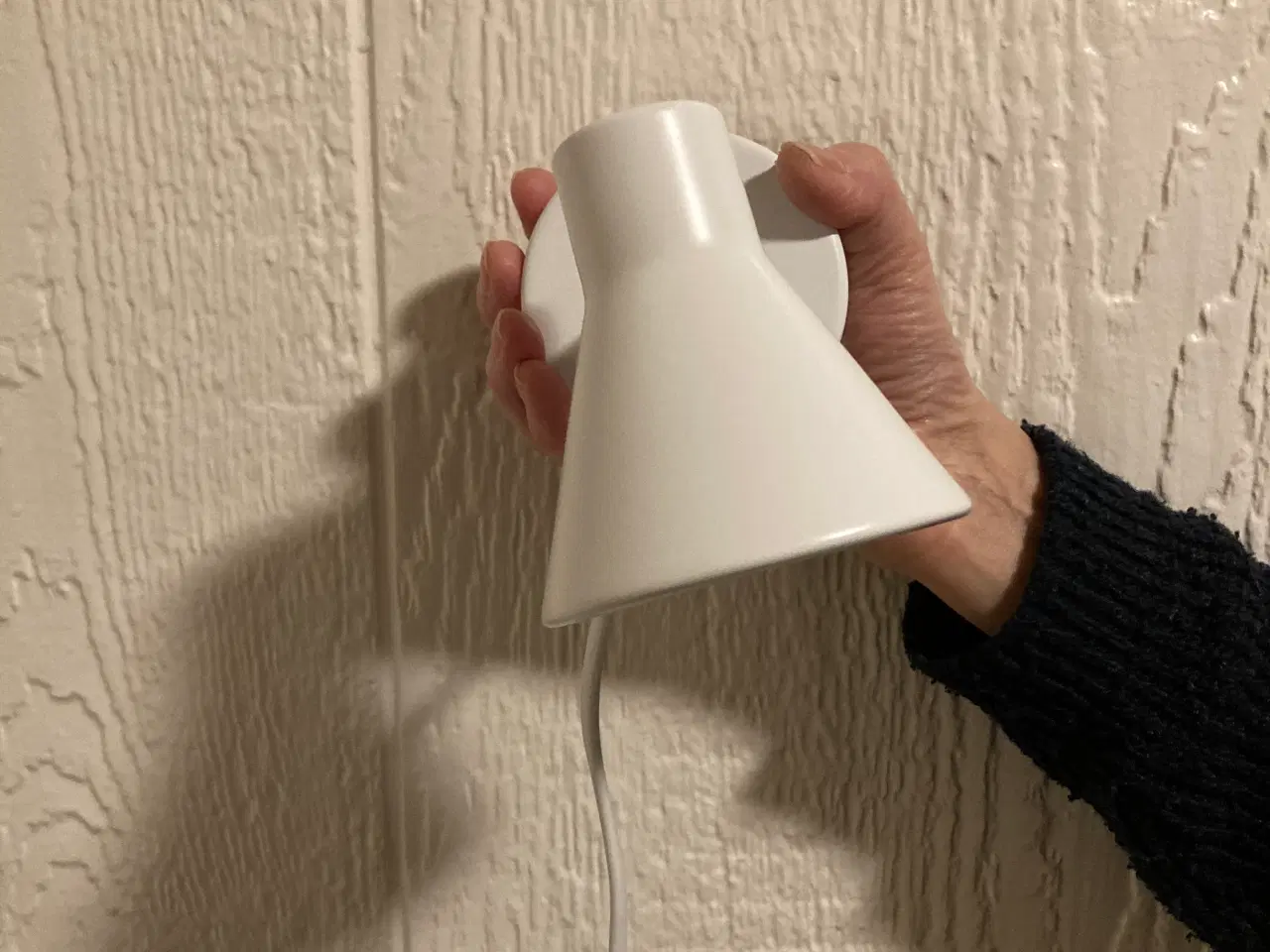 Billede 1 - 2 stk. hvide væglamper