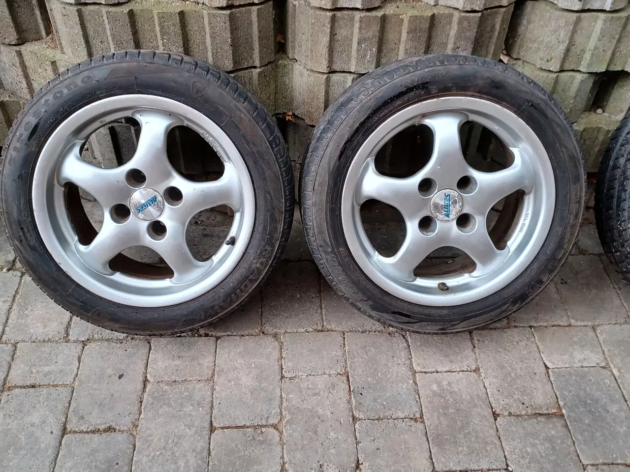 Billede 3 - Peugeot / Citroen alufælge med sommerdæk.