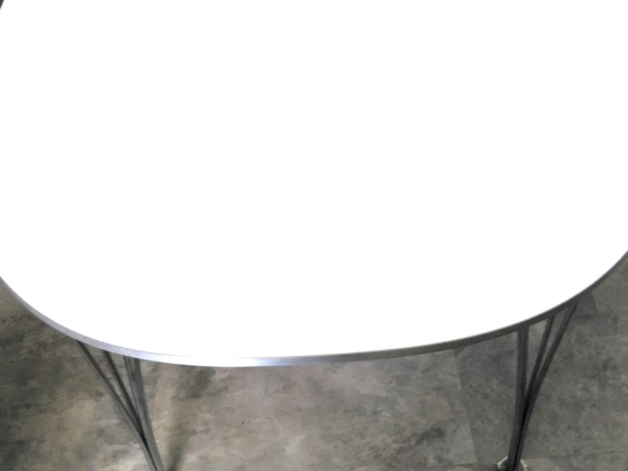 Billede 1 - Piet Hein. Superellipse spisebord m hvid laminatpl