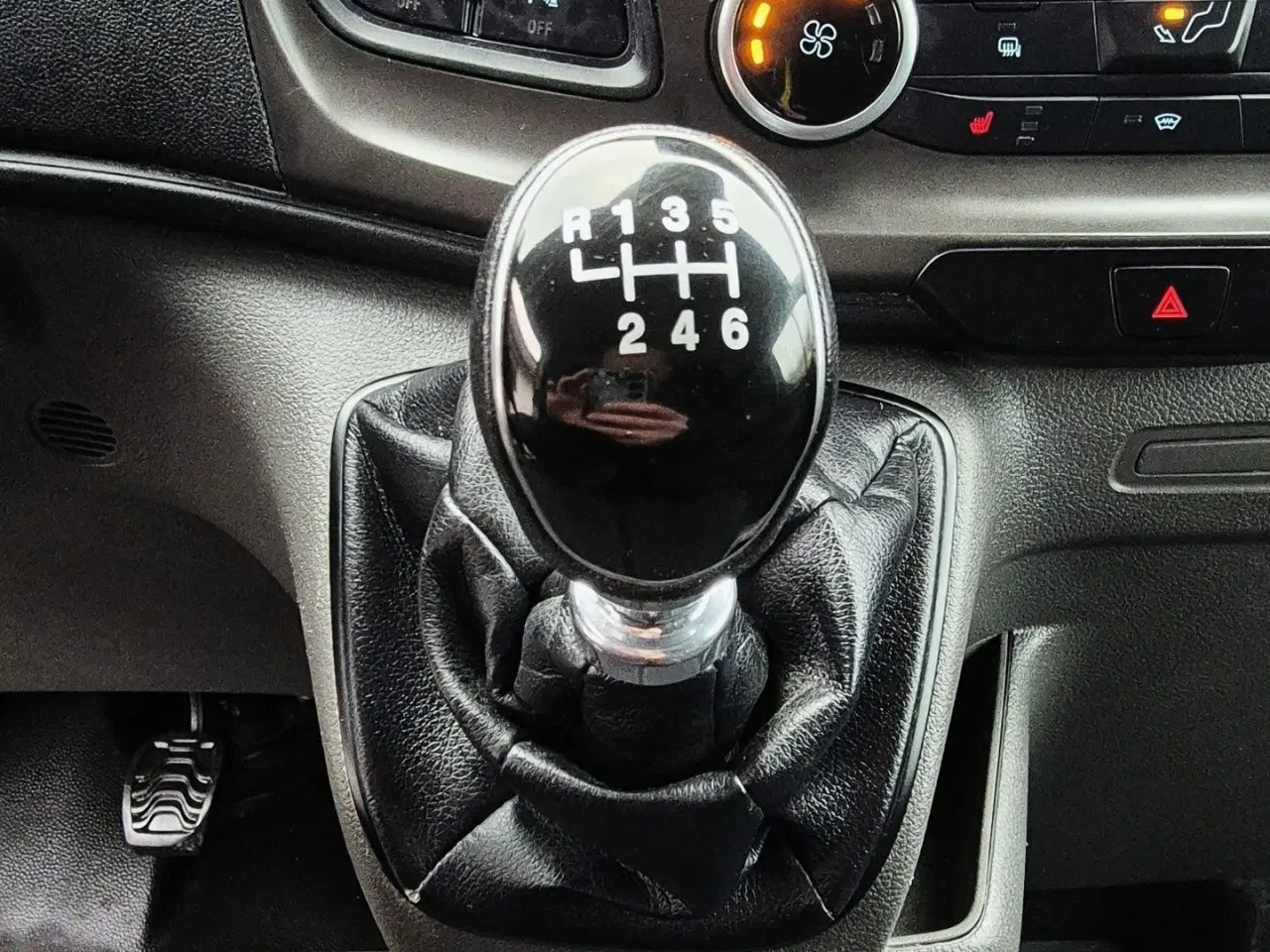 Billede 21 - Ford Transit Custom / nysynet og nyserviceret / træk / 2.0 TDCI 130 hestekræfter