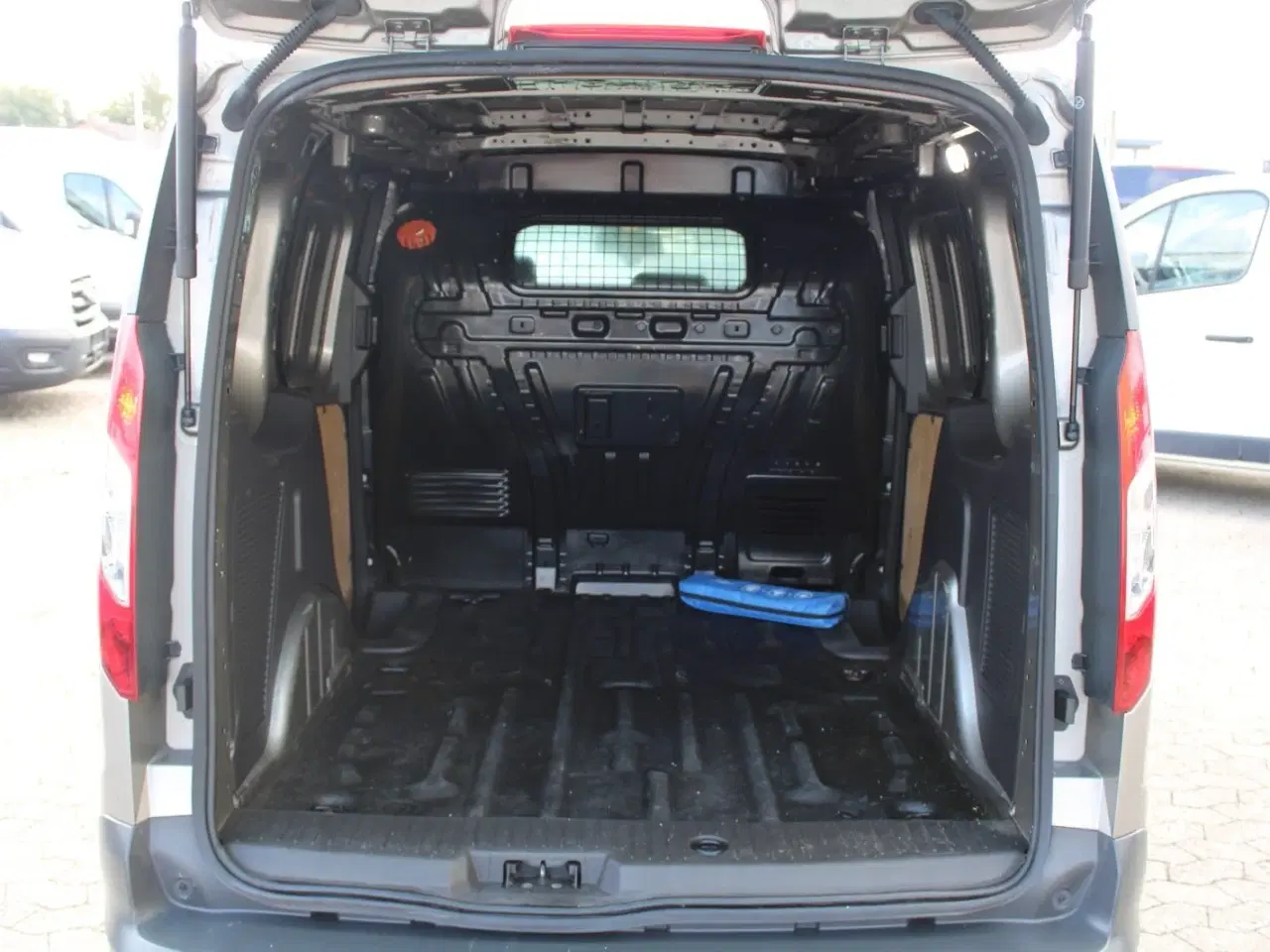 Billede 10 - Ford Transit Connect 1,0 SCTi 100 Trend kort