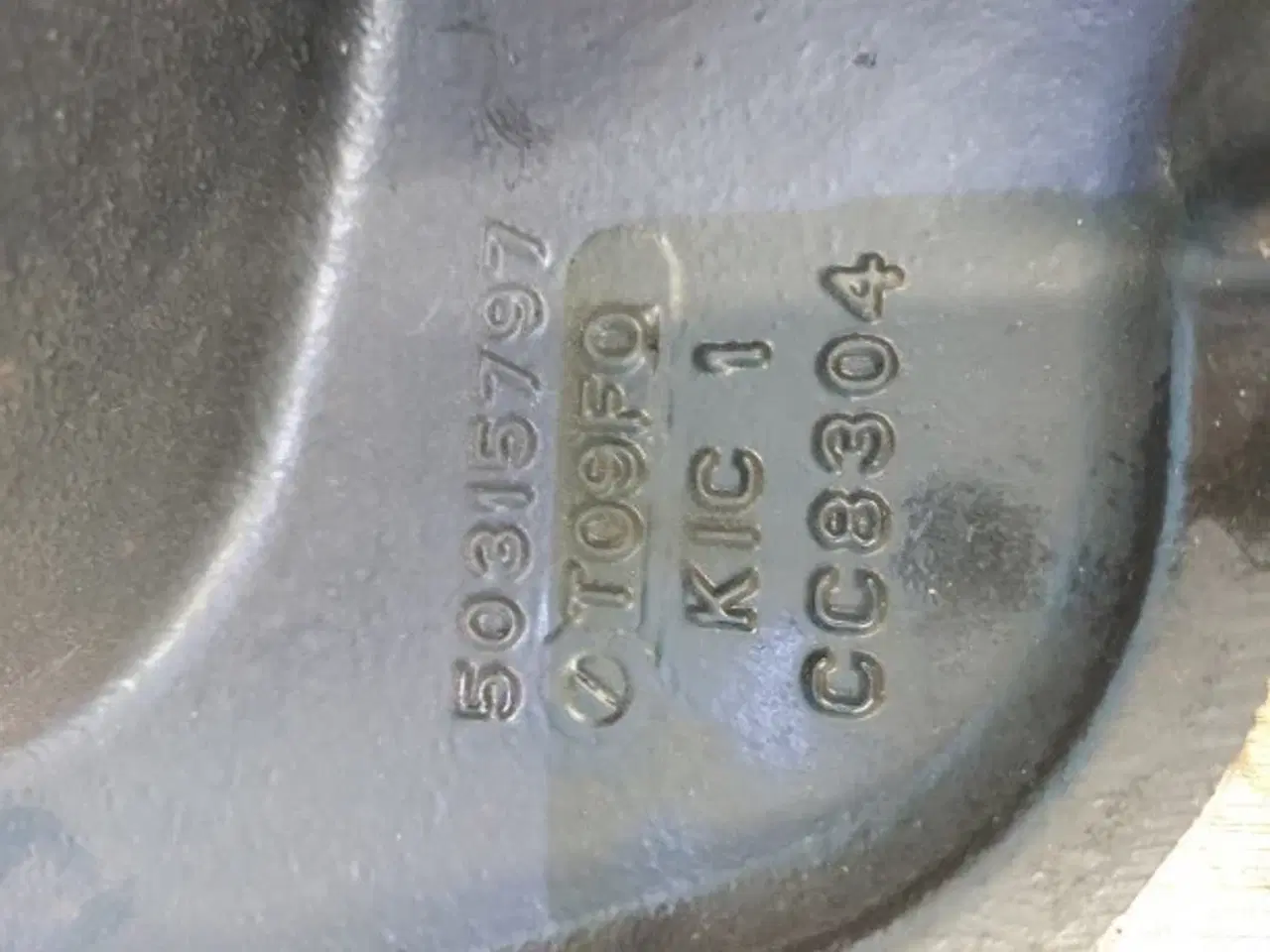 Billede 5 - Gehl AL750 Støbt Kofanger LH 50315797