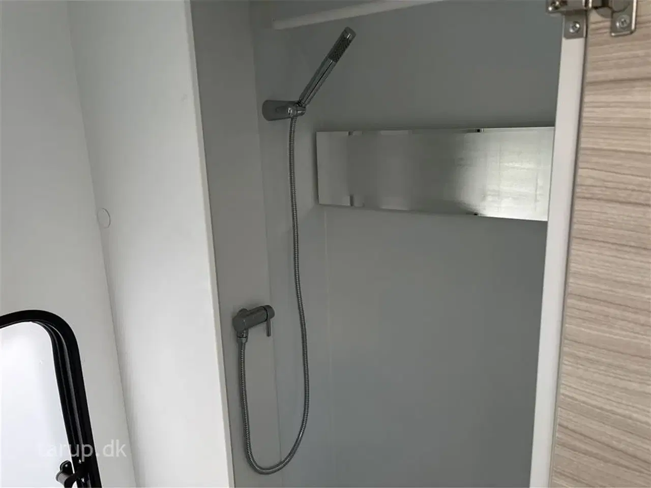 Billede 17 - 2025 - Adria Altea 552 PK   Dobbeltseng, 2 køjer, rundsiddegruppe, blæservarme, el-gulvvarme, myggenetsdør, Adria Smartbox
