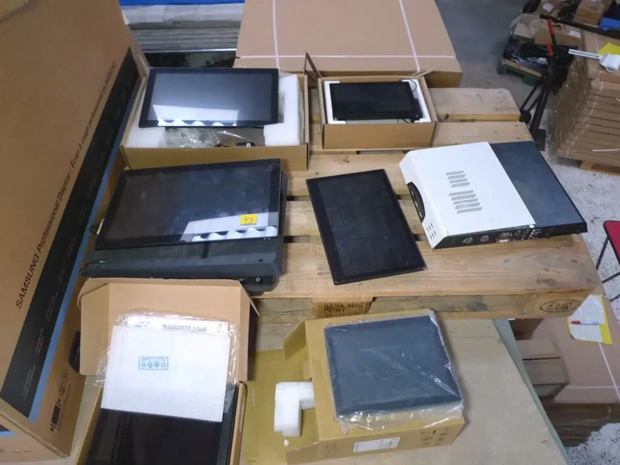 Billede 1 - 7 stk. skærme/computer