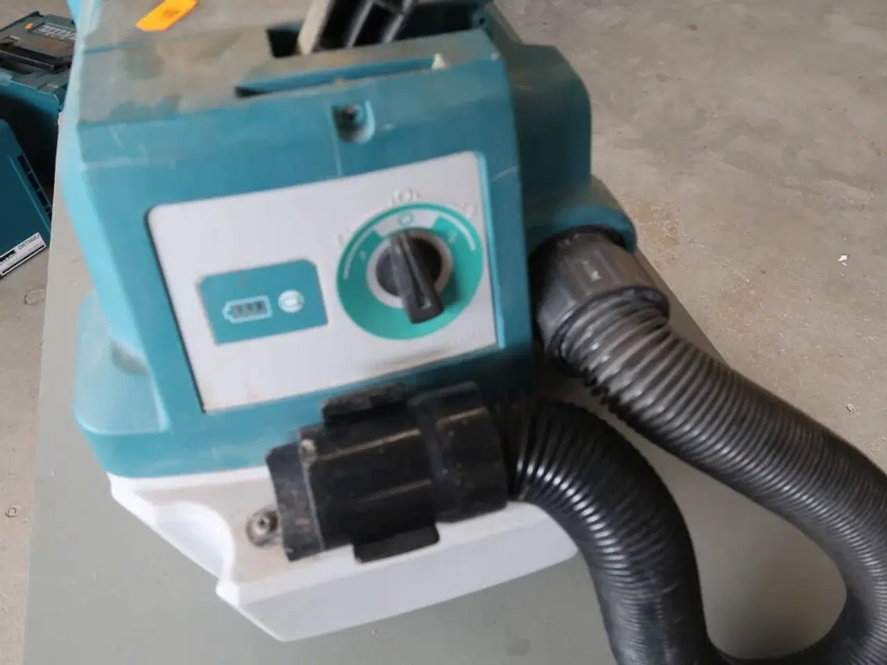Billede 2 - Støvsuger MAKITA DVC750L