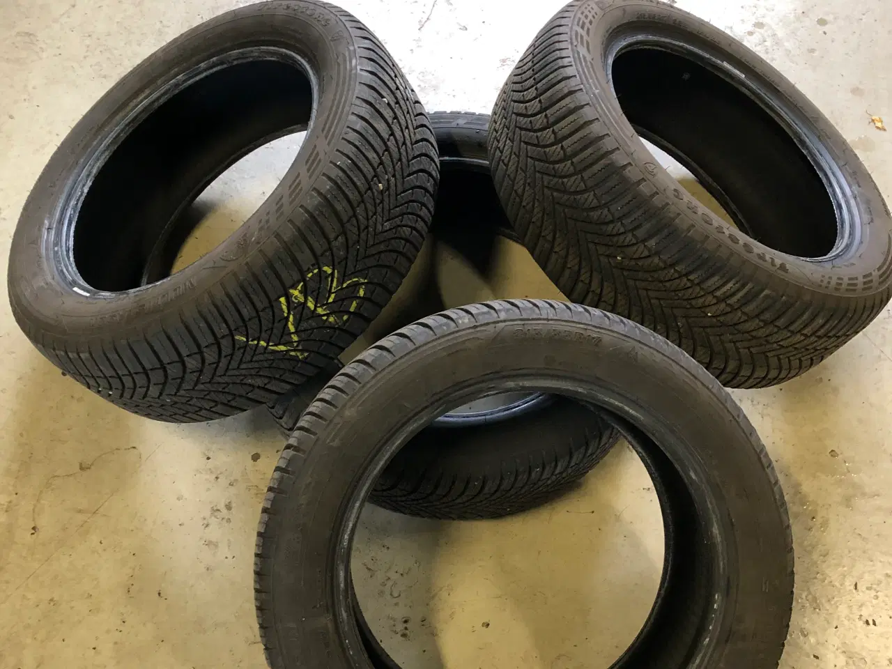 Billede 2 - 4 stk Helårsdæk 17”