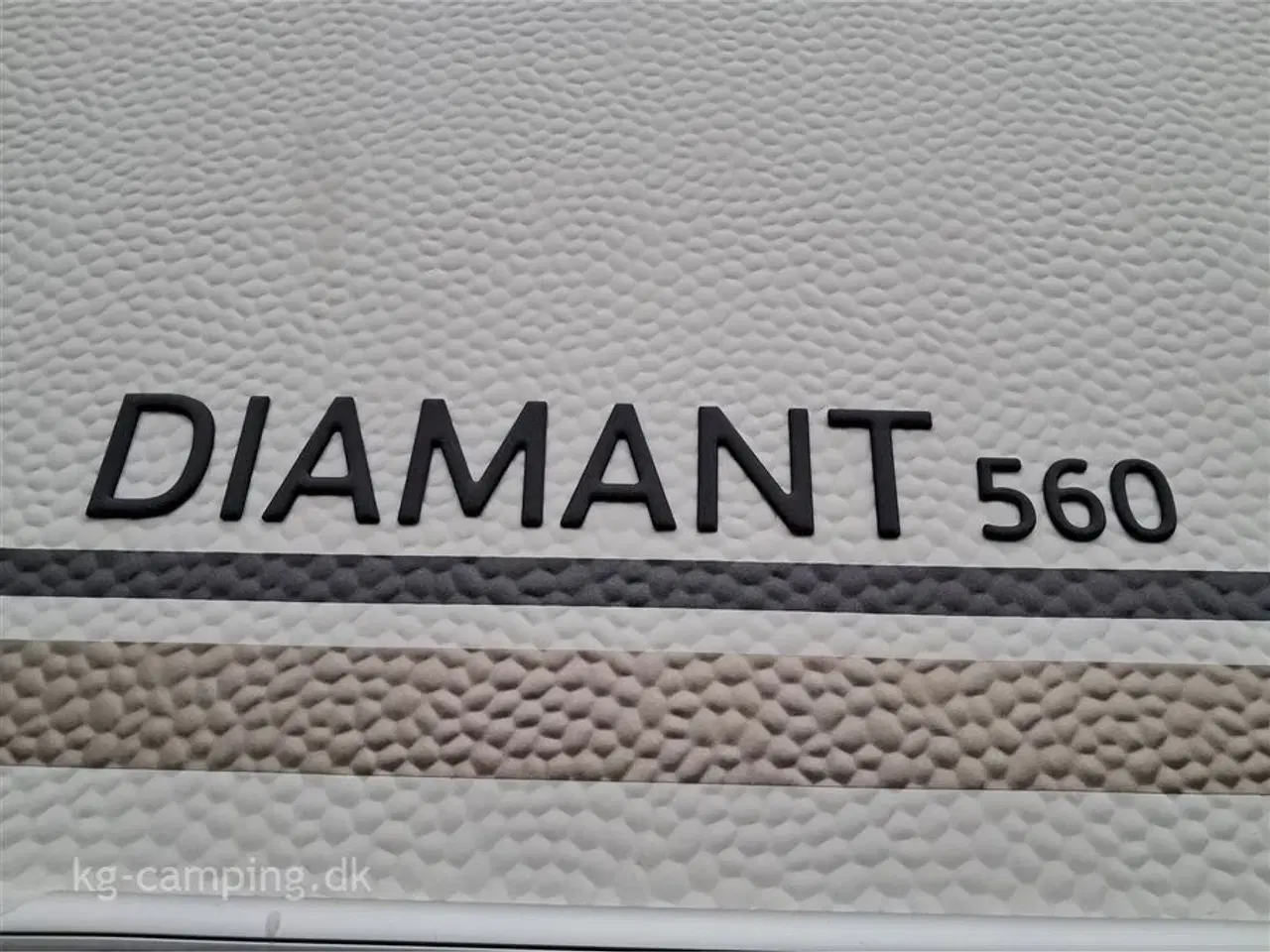 Billede 18 - 2024 - Fendt Diamant 560 SGW   Enkeltsenge med udtræk samt ende rundsiddegruppe - Nu med ALDE centralvarme og vandbåren gulvvarme.