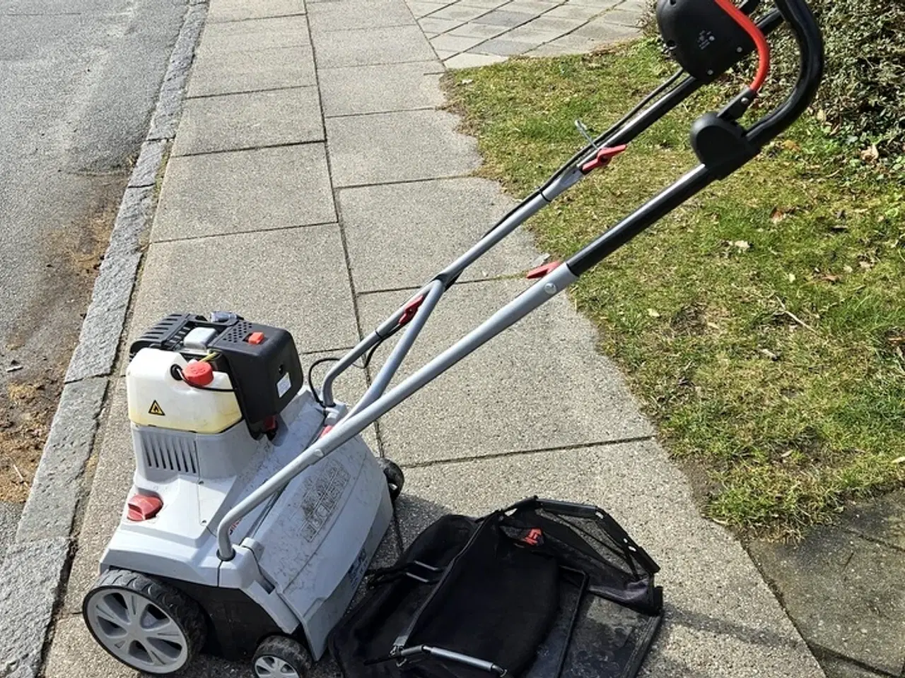 Billede 1 - Al-ko plænelufter med benzinmotor