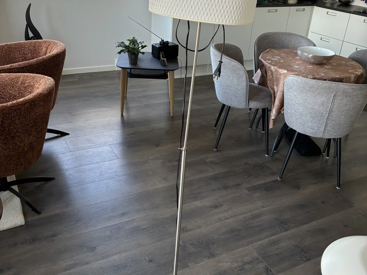 Billede 2 - Ikea standerlampe med hvid skærm