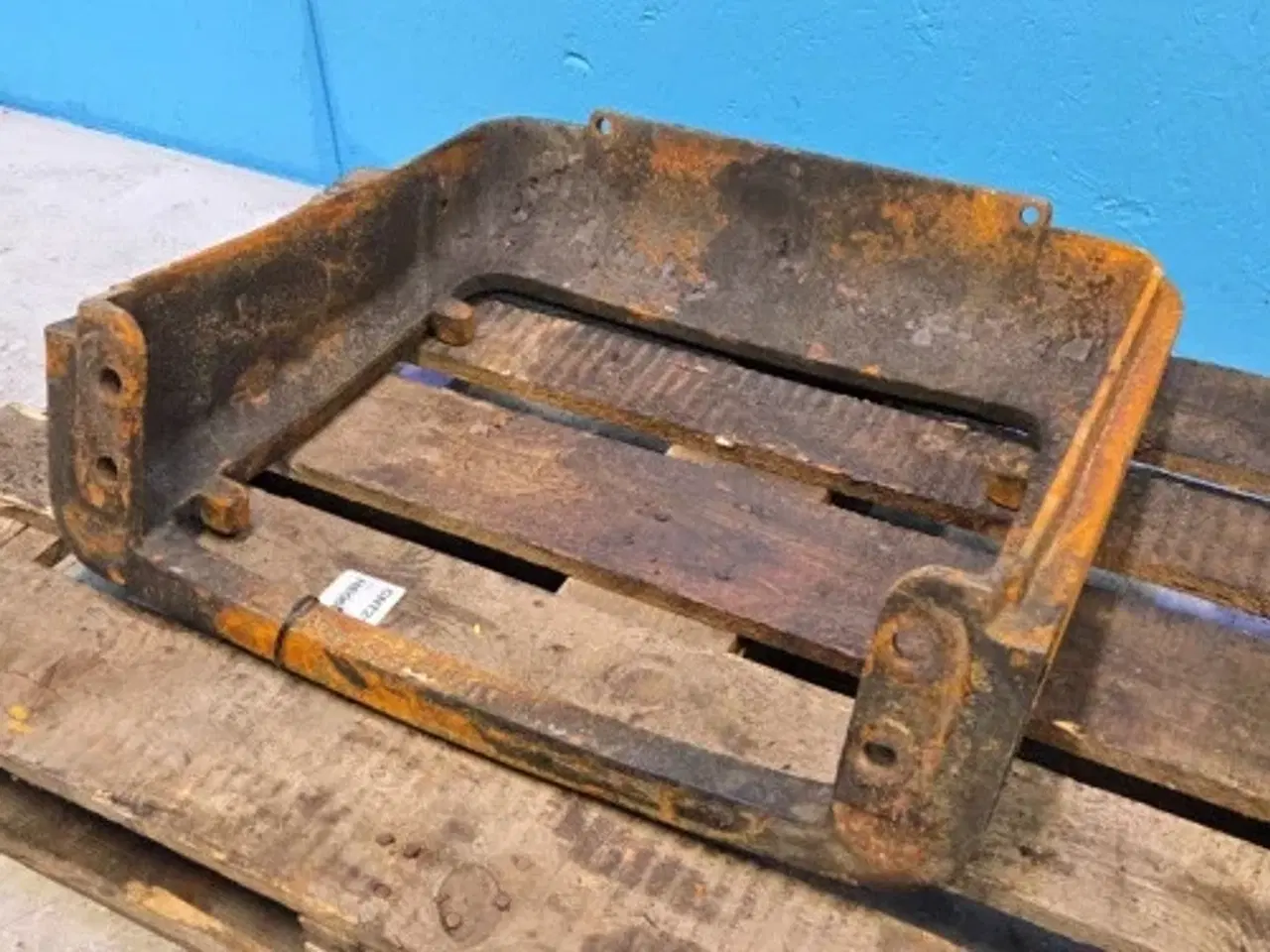 Billede 7 - New Holland LB115B Hjelmplade 87325160