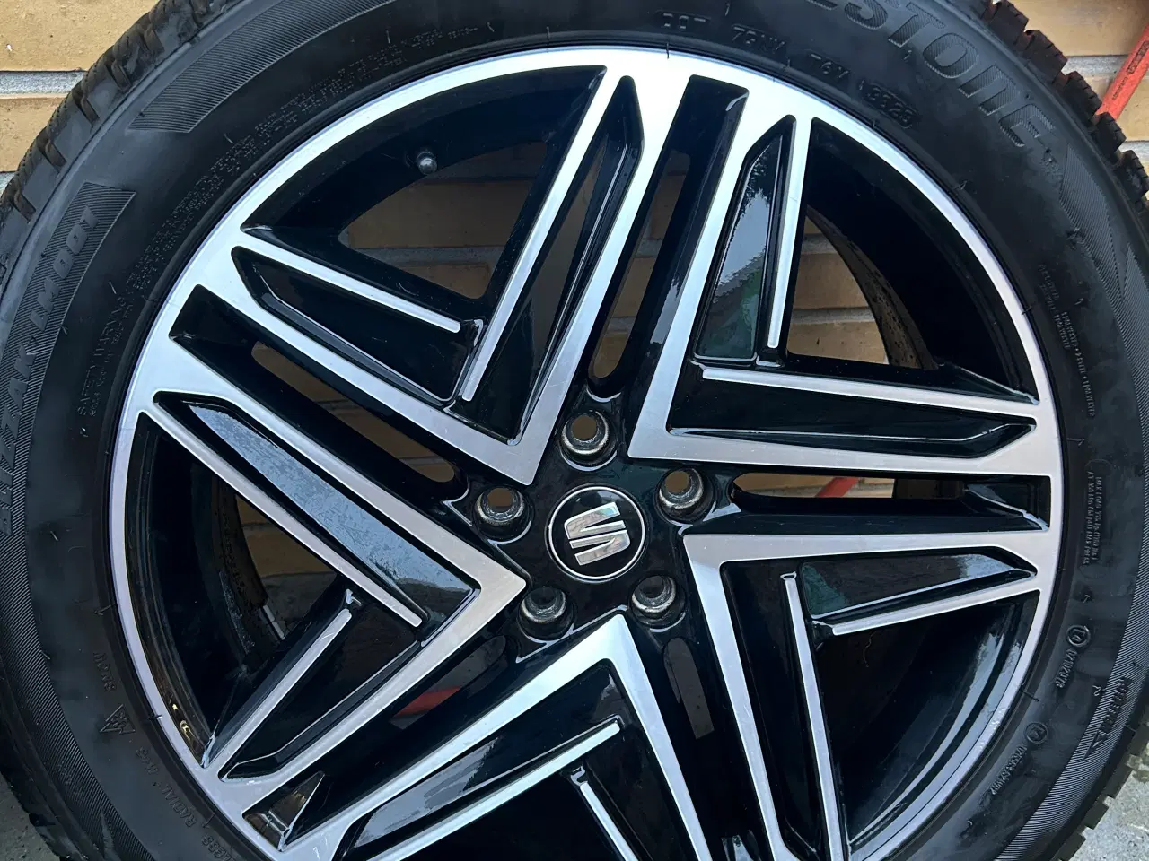 Billede 10 - Vinterdæk med alufælge til Seat Tarraco