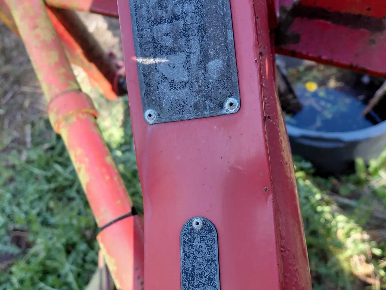 Billede 5 - Ford 4000, redskaber og kornvogne