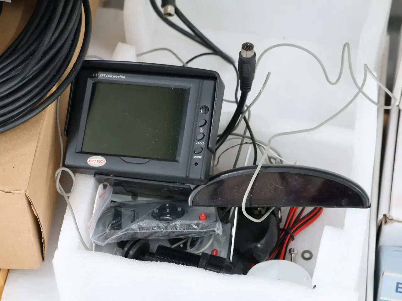 Billede 4 - Bak-kameraer, side-kameraer, navigation, gps.....