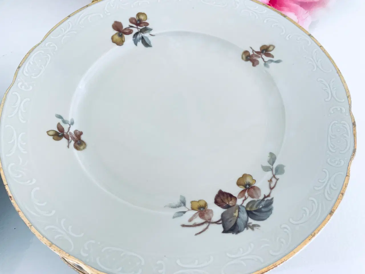 Billede 10 - Vintage tallerkner med patina 7 stk 