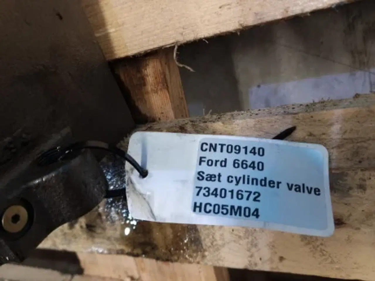 Billede 15 - Ford 6640 Sæt Cylinder Valve 73401672