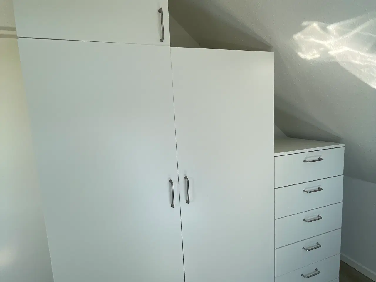 Billede 4 - Garderobeskabs sæt til skråvæg fra Ikea