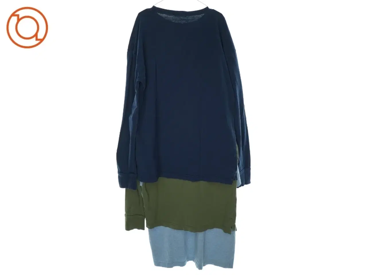 Billede 2 - Bluser med print 3 stk