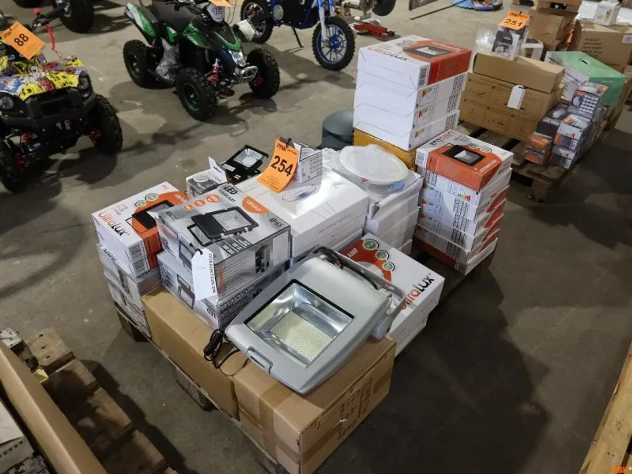 Billede 1 - BELYSNING. Parti